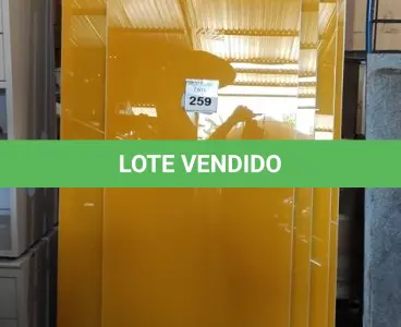 LOTE 259 - 07 PAINÉIS DE VIDRO NA COR AMARELA TAMANHOS DIVERSOS. (NO ESTADO) ATENÇÃO! FAZER A VISITAÇÃO ANTES DE ARREMATAR, NÃO SABEMOS SE FUNCIONA, LEILÃO NÃO TEM GARANTIA E NEM DEVOLUÇÃO, SUJEITO A POSSÍVEIS AVARIAS VISÍVEIS/OCULTAS E/OU AUSÊNCIA DE COMPONENTES.