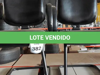 LOTE 382 - 02 CADEIRAS DE ESCRITÓRIO COM PÉS FIXOS. (NO ESTADO) ATENÇÃO! FAZER A VISITAÇÃO ANTES DE ARREMATAR, NÃO SABEMOS SE FUNCIONA, LEILÃO NÃO TEM GARANTIA E NEM DEVOLUÇÃO, SUJEITO A POSSÍVEIS AVARIAS VISÍVEIS/OCULTAS E/OU AUSÊNCIA DE COMPONENTES.