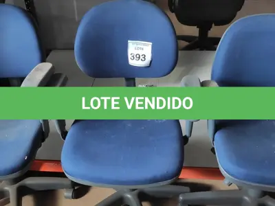 LOTE 393 - 03 CADEIRAS DE ESCRITÓRIO. (NO ESTADO) ATENÇÃO! FAZER A VISITAÇÃO ANTES DE ARREMATAR, NÃO SABEMOS SE FUNCIONA, LEILÃO NÃO TEM GARANTIA E NEM DEVOLUÇÃO, SUJEITO A POSSÍVEIS AVARIAS VISÍVEIS/OCULTAS E/OU AUSÊNCIA DE COMPONENTES.