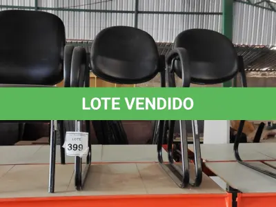 LOTE 399 - 03 CADEIRAS DE ESCRITÓRIO COM PÉS FIXOS. (NO ESTADO) ATENÇÃO! FAZER A VISITAÇÃO ANTES DE ARREMATAR, NÃO SABEMOS SE FUNCIONA, LEILÃO NÃO TEM GARANTIA E NEM DEVOLUÇÃO, SUJEITO A POSSÍVEIS AVARIAS VISÍVEIS/OCULTAS E/OU AUSÊNCIA DE COMPONENTES.