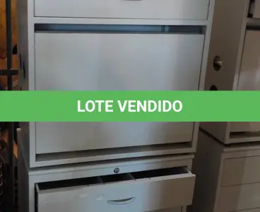 LOTE 156 - 02 ARMÁRIOS BAIXOS DE FERRO E TAMPO EM MADEIRA COM 03 GAVETAS E 01 PORTA CADA. (NO ESTADO) ATENÇÃO! FAZER A VISITAÇÃO ANTES DE ARREMATAR, NÃO SABEMOS SE FUNCIONA, LEILÃO NÃO TEM GARANTIA E NEM DEVOLUÇÃO, SUJEITO A POSSÍVEIS AVARIAS VISÍVEIS/OCULTAS E/OU AUSÊNCIA DE COMPONENTES.