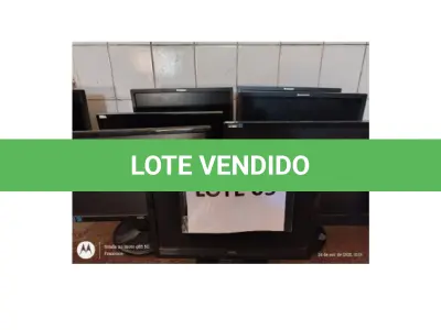 LOTE 009 - 07 MONITORES DE VIDEO POLICROMATICO, LCD – MARCAS AOC E LENOVO; (NO ESTADO DE CONSERVAÇÃO QUE SE ENCONTRAM)
