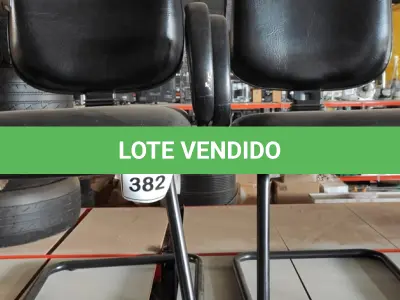 LOTE 382 - 02 CADEIRAS DE ESCRITÓRIO COM PÉS FIXOS. (NO ESTADO) ATENÇÃO! FAZER A VISITAÇÃO ANTES DE ARREMATAR, NÃO SABEMOS SE FUNCIONA, LEILÃO NÃO TEM GARANTIA E NEM DEVOLUÇÃO, SUJEITO A POSSÍVEIS AVARIAS VISÍVEIS/OCULTAS E/OU AUSÊNCIA DE COMPONENTES.