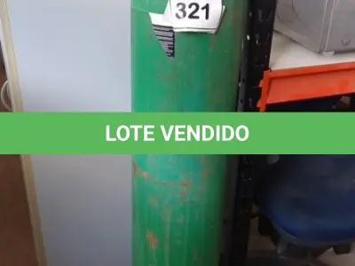 LOTE 321 - 01 CILINDRO DE OXIGÊNIO. (NO ESTADO) ATENÇÃO! FAZER A VISITAÇÃO ANTES DE ARREMATAR, NÃO SABEMOS SE FUNCIONA, LEILÃO NÃO TEM GARANTIA E NEM DEVOLUÇÃO, SUJEITO A POSSÍVEIS AVARIAS VISÍVEIS/OCULTAS E/OU AUSÊNCIA DE COMPONENTES.