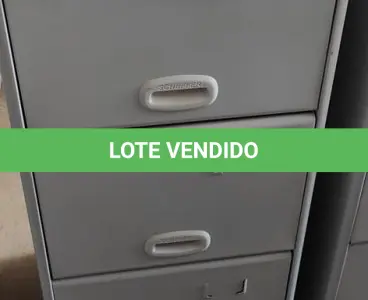 LOTE 272 - 01 ARQUIVO DE AÇO COM 04 GAVETAS. (NO ESTADO) ATENÇÃO! FAZER A VISITAÇÃO ANTES DE ARREMATAR, NÃO SABEMOS SE FUNCIONA, LEILÃO NÃO TEM GARANTIA E NEM DEVOLUÇÃO, SUJEITO A POSSÍVEIS AVARIAS VISÍVEIS/OCULTAS E/OU AUSÊNCIA DE COMPONENTES.