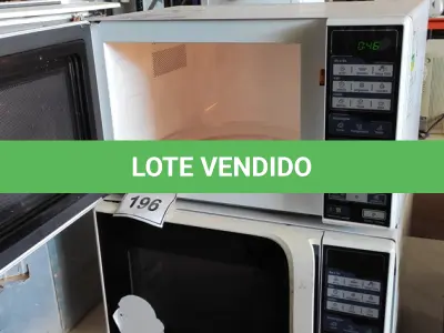 LOTE 196 - 02 MICRO-ONDAS MARCA MIDEA. (NO ESTADO) ATENÇÃO! FAZER A VISITAÇÃO ANTES DE ARREMATAR, NÃO SABEMOS SE FUNCIONA, LEILÃO NÃO TEM GARANTIA E NEM DEVOLUÇÃO, SUJEITO A POSSÍVEIS AVARIAS VISÍVEIS/OCULTAS E/OU AUSÊNCIA DE COMPONENTES.