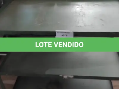 LOTE 265 - 01 CARRINHO DE FERRO PARA OFICINAS COM 03 COMPARTIMENTOS. (NO ESTADO) ATENÇÃO! FAZER A VISITAÇÃO ANTES DE ARREMATAR, NÃO SABEMOS SE FUNCIONA, LEILÃO NÃO TEM GARANTIA E NEM DEVOLUÇÃO, SUJEITO A POSSÍVEIS AVARIAS VISÍVEIS/OCULTAS E/OU AUSÊNCIA DE COMPONENTES.