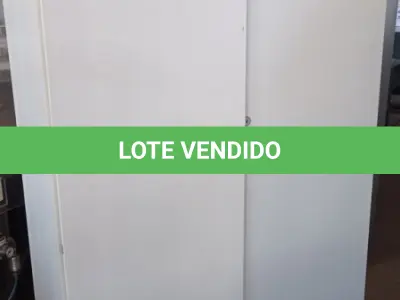 LOTE 363 - 01 ARMÁRIO ALTO PARA ESCRITÓRIO COM 06 COMPARTIMENTOS. (NO ESTADO) ATENÇÃO! FAZER A VISITAÇÃO ANTES DE ARREMATAR, NÃO SABEMOS SE FUNCIONA, LEILÃO NÃO TEM GARANTIA E NEM DEVOLUÇÃO, SUJEITO A POSSÍVEIS AVARIAS VISÍVEIS/OCULTAS E/OU AUSÊNCIA DE COMPONENTES.