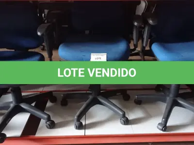 LOTE 302 - 03 CADEIRAS GIRATÓRIAS. (NO ESTADO) ATENÇÃO! FAZER A VISITAÇÃO ANTES DE ARREMATAR, NÃO SABEMOS SE FUNCIONA, LEILÃO NÃO TEM GARANTIA E NEM DEVOLUÇÃO, SUJEITO A POSSÍVEIS AVARIAS VISÍVEIS/OCULTAS E/OU AUSÊNCIA DE COMPONENTES.