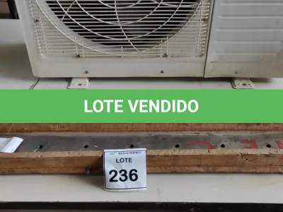 LOTE 236 - 01 LÂMINA DE GUILHOTINA GRÁFICA 106CM. (NO ESTADO) ATENÇÃO! FAZER A VISITAÇÃO ANTES DE ARREMATAR, NÃO SABEMOS SE FUNCIONA, LEILÃO NÃO TEM GARANTIA E NEM DEVOLUÇÃO, SUJEITO A POSSÍVEIS AVARIAS VISÍVEIS/OCULTAS E/OU AUSÊNCIA DE COMPONENTES.