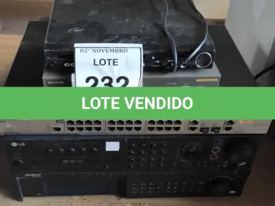 LOTE 232 - 02 SWITCHES, 02 DVR E 01 APARELHO DE DVD. (NO ESTADO) ATENÇÃO! FAZER A VISITAÇÃO ANTES DE ARREMATAR, NÃO SABEMOS SE FUNCIONA, LEILÃO NÃO TEM GARANTIA E NEM DEVOLUÇÃO, SUJEITO A POSSÍVEIS AVARIAS VISÍVEIS/OCULTAS E/OU AUSÊNCIA DE COMPONENTES.