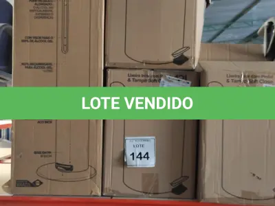 LOTE 144 - 03 LIXEIRAS INOX SEM TAMPA E 01 DISPENSE PARA ÁLCOOL EM GEL COM PEDAL. (NO ESTADO) ATENÇÃO! FAZER A VISITAÇÃO ANTES DE ARREMATAR, NÃO SABEMOS SE FUNCIONA, LEILÃO NÃO TEM GARANTIA E NEM DEVOLUÇÃO, SUJEITO A POSSÍVEIS AVARIAS VISÍVEIS/OCULTAS E/OU AUSÊNCIA DE COMPONENTES.