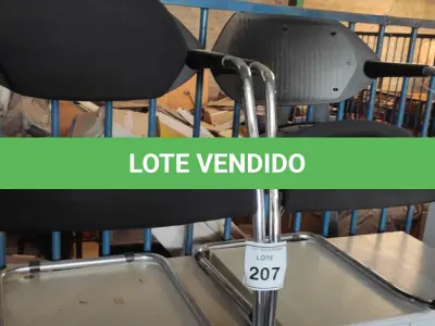 LOTE 207 - 02 CADEIRAS DE PÉS FIXOS. (NO ESTADO) ATENÇÃO! FAZER A VISITAÇÃO ANTES DE ARREMATAR, NÃO SABEMOS SE FUNCIONA, LEILÃO NÃO TEM GARANTIA E NEM DEVOLUÇÃO, SUJEITO A POSSÍVEIS AVARIAS VISÍVEIS/OCULTAS E/OU AUSÊNCIA DE COMPONENTES.