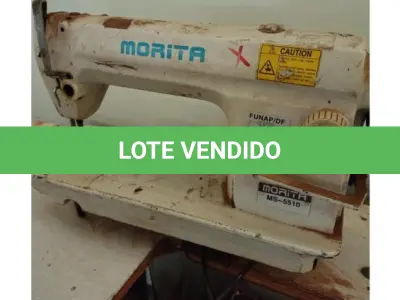 LOTE 069 - 03 MÁQUINAS DE COSTURA INDUSTRIAL, SENDO 01 OVERLOCK, 01 RETA COM MESA, MARCA MORITA E 01 TIPO GALONEIRA COM CINCO BOTÕES 7000 PONTOS/MINUTO MESA DE APOIO 110x50x0,5 cm DE COMPRIMENTO MÁQUINA COM 97 cm DE COMPRIMENTO. (NO ESTADO DE CONSERVAÇÃO QUE SE ENCONTRAM)
