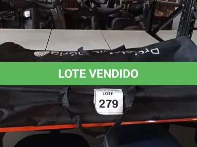 LOTE 279 - 02 EXPOSITORES DE CARTAZES. (NO ESTADO) ATENÇÃO! FAZER A VISITAÇÃO ANTES DE ARREMATAR, NÃO SABEMOS SE FUNCIONA, LEILÃO NÃO TEM GARANTIA E NEM DEVOLUÇÃO, SUJEITO A POSSÍVEIS AVARIAS VISÍVEIS/OCULTAS E/OU AUSÊNCIA DE COMPONENTES.