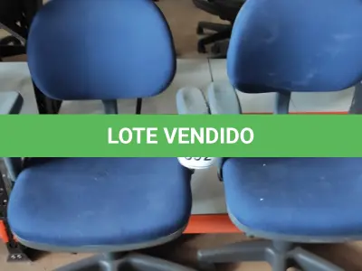 LOTE 392 - 02 CADEIRAS DE ESCRITÓRIO. (NO ESTADO) ATENÇÃO! FAZER A VISITAÇÃO ANTES DE ARREMATAR, NÃO SABEMOS SE FUNCIONA, LEILÃO NÃO TEM GARANTIA E NEM DEVOLUÇÃO, SUJEITO A POSSÍVEIS AVARIAS VISÍVEIS/OCULTAS E/OU AUSÊNCIA DE COMPONENTES.