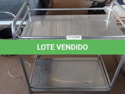LOTE 354 - 01 CARRINHO EM INOX COM 02 COMPARTIMENTOS. (NO ESTADO) ATENÇÃO! FAZER A VISITAÇÃO ANTES DE ARREMATAR, NÃO SABEMOS SE FUNCIONA, LEILÃO NÃO TEM GARANTIA E NEM DEVOLUÇÃO, SUJEITO A POSSÍVEIS AVARIAS VISÍVEIS/OCULTAS E/OU AUSÊNCIA DE COMPONENTES.