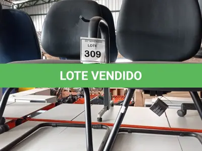 LOTE 309 - 02 CADEIRAS PÉS FIXOS. (NO ESTADO) ATENÇÃO! FAZER A VISITAÇÃO ANTES DE ARREMATAR, NÃO SABEMOS SE FUNCIONA, LEILÃO NÃO TEM GARANTIA E NEM DEVOLUÇÃO, SUJEITO A POSSÍVEIS AVARIAS VISÍVEIS/OCULTAS E/OU AUSÊNCIA DE COMPONENTES.