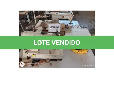LOTE 062 - 03 MÁQUINAS DE COSTURA, SENDO 01 GALONEIRA, C/ 03 AGULHAS, PONTES DE 4MM, LUBRIF, AUTOMATICA, SILENCIOSO, DIMENS. ESTANTE 110x500CM (COM GABINETE). ALTURA: 113CM, 02 INDUSTRIAIS COMPLETA, MESA, MOTOR, MARCA MORITA; (NO ESTADO DE CONSERVAÇÃO QUE SE ENCONTRAM)