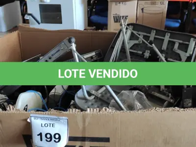 LOTE 199 - 01 LOTE COM GRANDE QUANTIDADE DE APARELHOS DE TELEFONE, FONTES, 02 SUPORTES PARA PÉS E ELETRÔNICOS DIVERSOS. (NO ESTADO) ATENÇÃO! FAZER A VISITAÇÃO ANTES DE ARREMATAR, NÃO SABEMOS SE FUNCIONA, LEILÃO NÃO TEM GARANTIA E NEM DEVOLUÇÃO, SUJEITO A POSSÍVEIS AVARIAS VISÍVEIS/OCULTAS E/OU AUSÊNCIA DE COMPONENTES.
