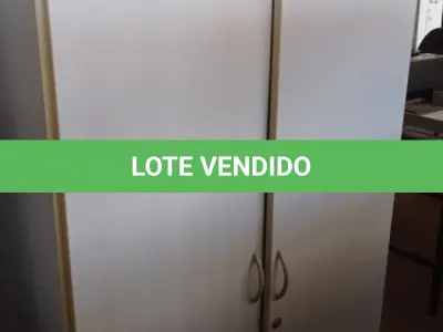 LOTE 322 - 01 ARMÁRIO ALTO PARA ESCRITÓRIO COM 03 COMPARTIMENTOS E 01 GAVETEIRO DE MESA. (NO ESTADO) ATENÇÃO! FAZER A VISITAÇÃO ANTES DE ARREMATAR, NÃO SABEMOS SE FUNCIONA, LEILÃO NÃO TEM GARANTIA E NEM DEVOLUÇÃO, SUJEITO A POSSÍVEIS AVARIAS VISÍVEIS/OCULTAS E/OU AUSÊNCIA DE COMPONENTES.