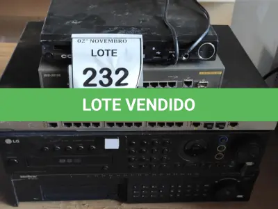 LOTE 232 - 02 SWITCHES, 02 DVR E 01 APARELHO DE DVD. (NO ESTADO) ATENÇÃO! FAZER A VISITAÇÃO ANTES DE ARREMATAR, NÃO SABEMOS SE FUNCIONA, LEILÃO NÃO TEM GARANTIA E NEM DEVOLUÇÃO, SUJEITO A POSSÍVEIS AVARIAS VISÍVEIS/OCULTAS E/OU AUSÊNCIA DE COMPONENTES.