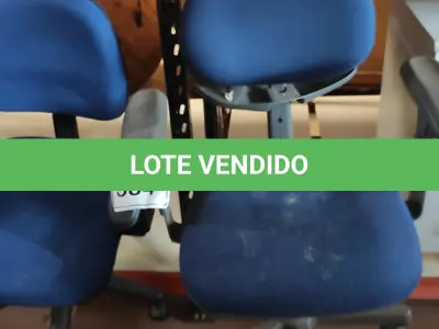 LOTE 384 - 02 CADEIRAS DE ESCRITÓRIO. (NO ESTADO) ATENÇÃO! FAZER A VISITAÇÃO ANTES DE ARREMATAR, NÃO SABEMOS SE FUNCIONA, LEILÃO NÃO TEM GARANTIA E NEM DEVOLUÇÃO, SUJEITO A POSSÍVEIS AVARIAS VISÍVEIS/OCULTAS E/OU AUSÊNCIA DE COMPONENTES.