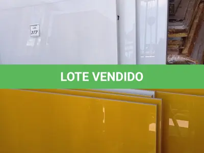 LOTE 377 - 09 PAINÉIS DE VIDRO COM CORES E TAMANHOS DIVERSOS. (NO ESTADO) ATENÇÃO! FAZER A VISITAÇÃO ANTES DE ARREMATAR, NÃO SABEMOS SE FUNCIONA, LEILÃO NÃO TEM GARANTIA E NEM DEVOLUÇÃO, SUJEITO A POSSÍVEIS AVARIAS VISÍVEIS/OCULTAS E/OU AUSÊNCIA DE COMPONENTES.