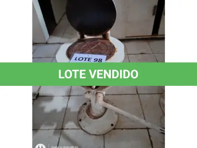 LOTE 098 - 01 DIVISOR DE MASSA P/ PÃES, MATERIAL: FERRO FUNDIDO E FACAS EM AÇO INOX ACIONAMENTO MANUAL. DIMENSÕES: 105 x 0,47 x 0,60 CM, 30 DIVISÕES. (NO ESTADO DE CONSERVAÇÃO QUE SE ENCONTRA)