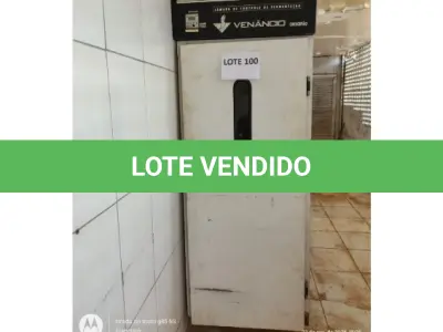 LOTE 100 - 01 CAMARA FERMENTAÇÃO DE MASSAS PANIFICAVEIS, CONTROLE DE TEMPERATURA E UMIDADE, 40 ASSADEIRAS DE 5 TIRAS LISAS DE 0,58X0,70 MONOFÁSICO, 220V, DTMENSO. (NO ESTADO DE CONSERVAÇÃO QUE SE ENCONTRA)