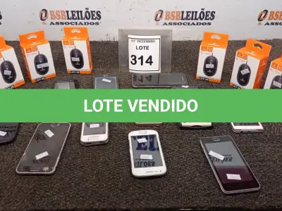 LOTE 314 - 01 LOTE COM VÁRIOS MOUSES PARA PC E SMARTFONES DE MARCAS E MODELOS DIVERSOS. (NO ESTADO) ATENÇÃO! FAZER A VISITAÇÃO ANTES DE ARREMATAR, NÃO SABEMOS SE FUNCIONA, LEILÃO NÃO TEM GARANTIA E NEM DEVOLUÇÃO, SUJEITO A POSSÍVEIS AVARIAS VISÍVEIS/OCULTAS E/OU AUSÊNCIA DE COMPONENTES.