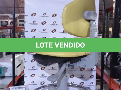 LOTE 298 - 01 CADEIRA MOCHO GIRATÓRIA. (NO ESTADO) ATENÇÃO! FAZER A VISITAÇÃO ANTES DE ARREMATAR, NÃO SABEMOS SE FUNCIONA, LEILÃO NÃO TEM GARANTIA E NEM DEVOLUÇÃO, SUJEITO A POSSÍVEIS AVARIAS VISÍVEIS/OCULTAS E/OU AUSÊNCIA DE COMPONENTES.