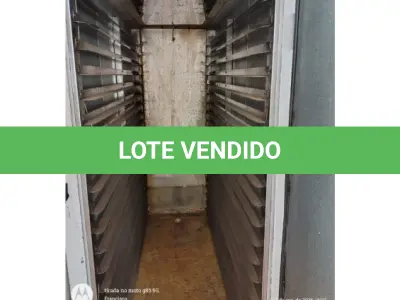 LOTE 100 - 01 CAMARA FERMENTAÇÃO DE MASSAS PANIFICAVEIS, CONTROLE DE TEMPERATURA E UMIDADE, 40 ASSADEIRAS DE 5 TIRAS LISAS DE 0,58X0,70 MONOFÁSICO, 220V, DTMENSO. (NO ESTADO DE CONSERVAÇÃO QUE SE ENCONTRA)