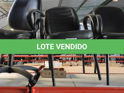 LOTE 141 - 02 CADEIRAS DE ESCRITÓRIO. (NO ESTADO) ATENÇÃO! FAZER A VISITAÇÃO ANTES DE ARREMATAR, NÃO SABEMOS SE FUNCIONA, LEILÃO NÃO TEM GARANTIA E NEM DEVOLUÇÃO, SUJEITO A POSSÍVEIS AVARIAS VISÍVEIS/OCULTAS E/OU AUSÊNCIA DE COMPONENTES.