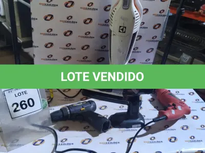 LOTE 260 - 01 FURADEIRA, 02 PARAFUSADEIRAS E 01 ASPIRADOR DE PÓ. (NO ESTADO) ATENÇÃO! FAZER A VISITAÇÃO ANTES DE ARREMATAR, NÃO SABEMOS SE FUNCIONA, LEILÃO NÃO TEM GARANTIA E NEM DEVOLUÇÃO, SUJEITO A POSSÍVEIS AVARIAS VISÍVEIS/OCULTAS E/OU AUSÊNCIA DE COMPONENTES.