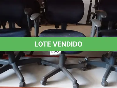 LOTE 296 - 03 CADEIRAS GIRATÓRIAS. (NO ESTADO) ATENÇÃO! FAZER A VISITAÇÃO ANTES DE ARREMATAR, NÃO SABEMOS SE FUNCIONA, LEILÃO NÃO TEM GARANTIA E NEM DEVOLUÇÃO, SUJEITO A POSSÍVEIS AVARIAS VISÍVEIS/OCULTAS E/OU AUSÊNCIA DE COMPONENTES.