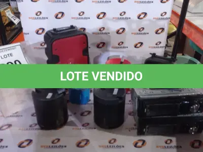 LOTE 290 - 06 CAIXINHAS DE SOM DE MARCAS E MODELOS DIVERSOS E 02 APARELHOS DE SOM AUTOMOTIVO. (NO ESTADO) ATENÇÃO! FAZER A VISITAÇÃO ANTES DE ARREMATAR, NÃO SABEMOS SE FUNCIONA, LEILÃO NÃO TEM GARANTIA E NEM DEVOLUÇÃO, SUJEITO A POSSÍVEIS AVARIAS VISÍVEIS/OCULTAS E/OU AUSÊNCIA DE COMPONENTES.