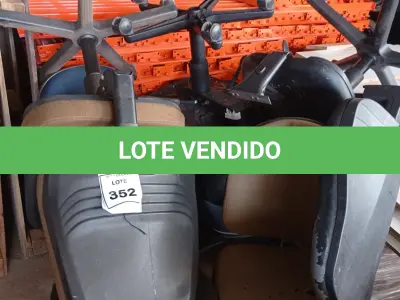 LOTE 352 - 01 LOTE COM VÁRIAS CADEIRAS DE ESCRITÓRIO PARA RETIRADA DE PEÇAS. (NO ESTADO) ATENÇÃO! FAZER A VISITAÇÃO ANTES DE ARREMATAR, NÃO SABEMOS SE FUNCIONA, LEILÃO NÃO TEM GARANTIA E NEM DEVOLUÇÃO, SUJEITO A POSSÍVEIS AVARIAS VISÍVEIS/OCULTAS E/OU AUSÊNCIA DE COMPONENTES.