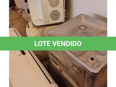 LOTE 082 - 15 ITENS, CONTENDO 02 BEBEDOUROS DE ÁGUA GELADA (ESMALTEC), CAPACIDADE 2L, 220V; 01 FILTRO/BEBEDOURO TORRE INOX IBBL, 01 PURIFICADOR DE ÁGUA TIPO DOMÉSTICO, COM DUAS SAÍDAS DE ÁGUA (GELADA/NATURAL) COM SUPORTE PARA FIXAÇÃO EM PAREDE, 220V; 09 APARELHOS DE AR-CONDICIONADO MARCA ELETROLUX, 9.000 E 12.000 BTU/H, TIPO: SPLIT E 02 FRAGMENTADORAS DE PAPEL - TIPO AUTOMATICA, EM METAL, CAPAC. DE FRAG. MINIMO 5 FOLHAS, MOTOR 220 VENTR. LARG. 220MM, LIXEIRA CAP. 11 LITROS – EVISYS. ( NO ESTADO DE CONSERVAÇÃO QUE SE ENCONTRAM); 