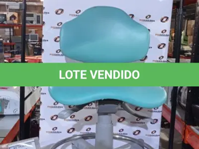 LOTE 297 - 01 CADEIRA MOCHO GIRATÓRIA. (NO ESTADO) ATENÇÃO! FAZER A VISITAÇÃO ANTES DE ARREMATAR, NÃO SABEMOS SE FUNCIONA, LEILÃO NÃO TEM GARANTIA E NEM DEVOLUÇÃO, SUJEITO A POSSÍVEIS AVARIAS VISÍVEIS/OCULTAS E/OU AUSÊNCIA DE COMPONENTES.