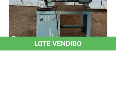 LOTE 141 - 01 SERRA TICO- TICO DE BANCADA COM MOTOR MONOFASICO REF. T-4. (NO ESTADO DE CONSERVAÇÃO QUE SE ENCONTRA)