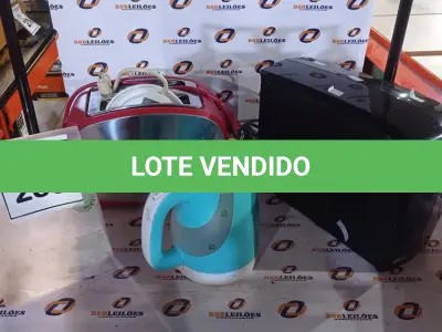 LOTE 285 - 01 CHALEIRA ELÉTRICA MARCA CADENCE, 01 TORRADEIRA MARCA PHILCO E 01 NOBREAK MARCA SMS. (NO ESTADO) ATENÇÃO! FAZER A VISITAÇÃO ANTES DE ARREMATAR, NÃO SABEMOS SE FUNCIONA, LEILÃO NÃO TEM GARANTIA E NEM DEVOLUÇÃO, SUJEITO A POSSÍVEIS AVARIAS VISÍVEIS/OCULTAS E/OU AUSÊNCIA DE COMPONENTES.