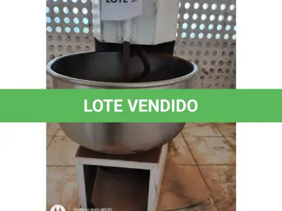 LOTE 095 - 01 AMASSADEIRA QUALQUER TIPO DE MASSA PANIFICAÇÃO, CAPACIDADE 50KG DE FARINHA E 80KG DE MASSA PRONTA, GRADE DE PROTEÇÃO, BACIA EM AÇO INOX. MARCA: SCHEFLER. (NO ESTADO DE CONSERVAÇÃO QUE SE ENCONTRA)
