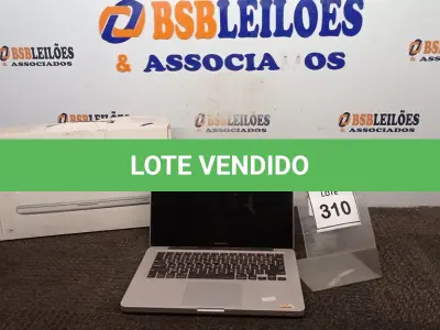LOTE 310 - 01 MACBOOK MARCA APPLE. (NO ESTADO) ATENÇÃO! FAZER A VISITAÇÃO ANTES DE ARREMATAR, NÃO SABEMOS SE FUNCIONA, LEILÃO NÃO TEM GARANTIA E NEM DEVOLUÇÃO, SUJEITO A POSSÍVEIS AVARIAS VISÍVEIS/OCULTAS E/OU AUSÊNCIA DE COMPONENTES.