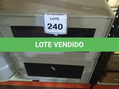 LOTE 240 - 02 MINIS RACKS DE REDE COM PORTA DE ACRÍLICO E FECHADURA. (NO ESTADO) ATENÇÃO! FAZER A VISITAÇÃO ANTES DE ARREMATAR, NÃO SABEMOS SE FUNCIONA, LEILÃO NÃO TEM GARANTIA E NEM DEVOLUÇÃO, SUJEITO A POSSÍVEIS AVARIAS VISÍVEIS/OCULTAS E/OU AUSÊNCIA DE COMPONENTES.