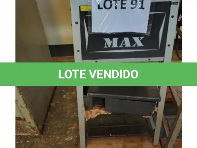 LOTE 091 - PERFURADORA SEMI-INDUSTRIAL 10.000 À 12.000 FOLHAS POR HORA, DISTÂNCIA ENTRE FUROS: 2MM; MARGEADOR DE PROFUNDIDADE C/ 4 POSIÇÕES; (NO ESTADO DE CONSERVAÇÃO QUE SE ENCONTRA)