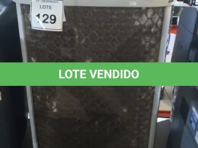 LOTE 129 - 01 CONDENSADORA MARCA CARRIER. (NO ESTADO) ATENÇÃO! FAZER A VISITAÇÃO ANTES DE ARREMATAR, NÃO SABEMOS SE FUNCIONA, LEILÃO NÃO TEM GARANTIA E NEM DEVOLUÇÃO, SUJEITO A POSSÍVEIS AVARIAS VISÍVEIS/OCULTAS E/OU AUSÊNCIA DE COMPONENTES.