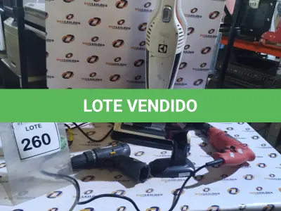 LOTE 260 - 01 FURADEIRA, 02 PARAFUSADEIRAS E 01 ASPIRADOR DE PÓ. (NO ESTADO) ATENÇÃO! FAZER A VISITAÇÃO ANTES DE ARREMATAR, NÃO SABEMOS SE FUNCIONA, LEILÃO NÃO TEM GARANTIA E NEM DEVOLUÇÃO, SUJEITO A POSSÍVEIS AVARIAS VISÍVEIS/OCULTAS E/OU AUSÊNCIA DE COMPONENTES.