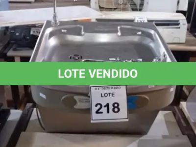 LOTE 218 - 01 BEBEDOURO EM INOX DE PAREDE. (NO ESTADO) ATENÇÃO! FAZER A VISITAÇÃO ANTES DE ARREMATAR, NÃO SABEMOS SE FUNCIONA, LEILÃO NÃO TEM GARANTIA E NEM DEVOLUÇÃO, SUJEITO A POSSÍVEIS AVARIAS VISÍVEIS/OCULTAS E/OU AUSÊNCIA DE COMPONENTES.