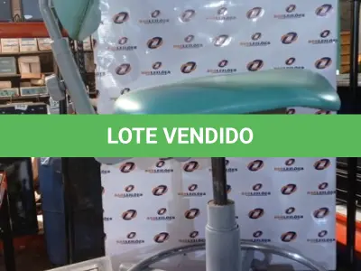 LOTE 390 - 01 CADEIRA MOCHO GIRATÓRIA. (NO ESTADO) ATENÇÃO! FAZER A VISITAÇÃO ANTES DE ARREMATAR, NÃO SABEMOS SE FUNCIONA, LEILÃO NÃO TEM GARANTIA E NEM DEVOLUÇÃO, SUJEITO A POSSÍVEIS AVARIAS VISÍVEIS/OCULTAS E/OU AUSÊNCIA DE COMPONENTES.